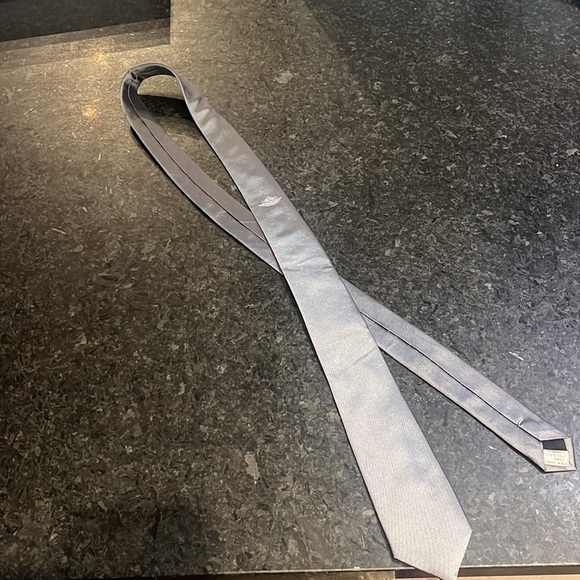 Elegant Silver DIOR Tie - Picture 1 of 5